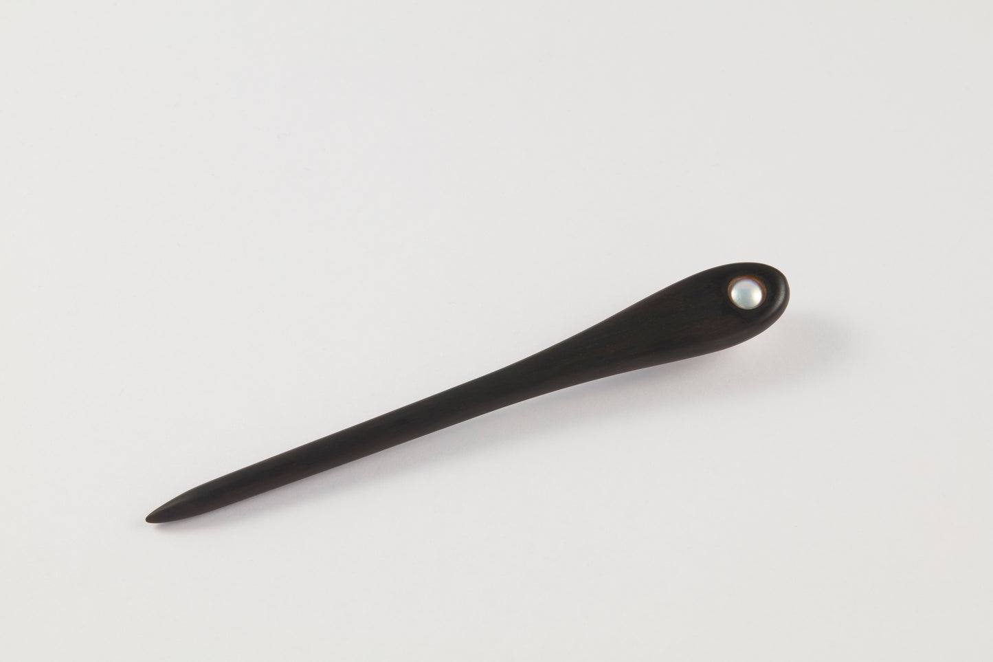 Ebony Hairpin with Pearl & 18K Gold Accessories