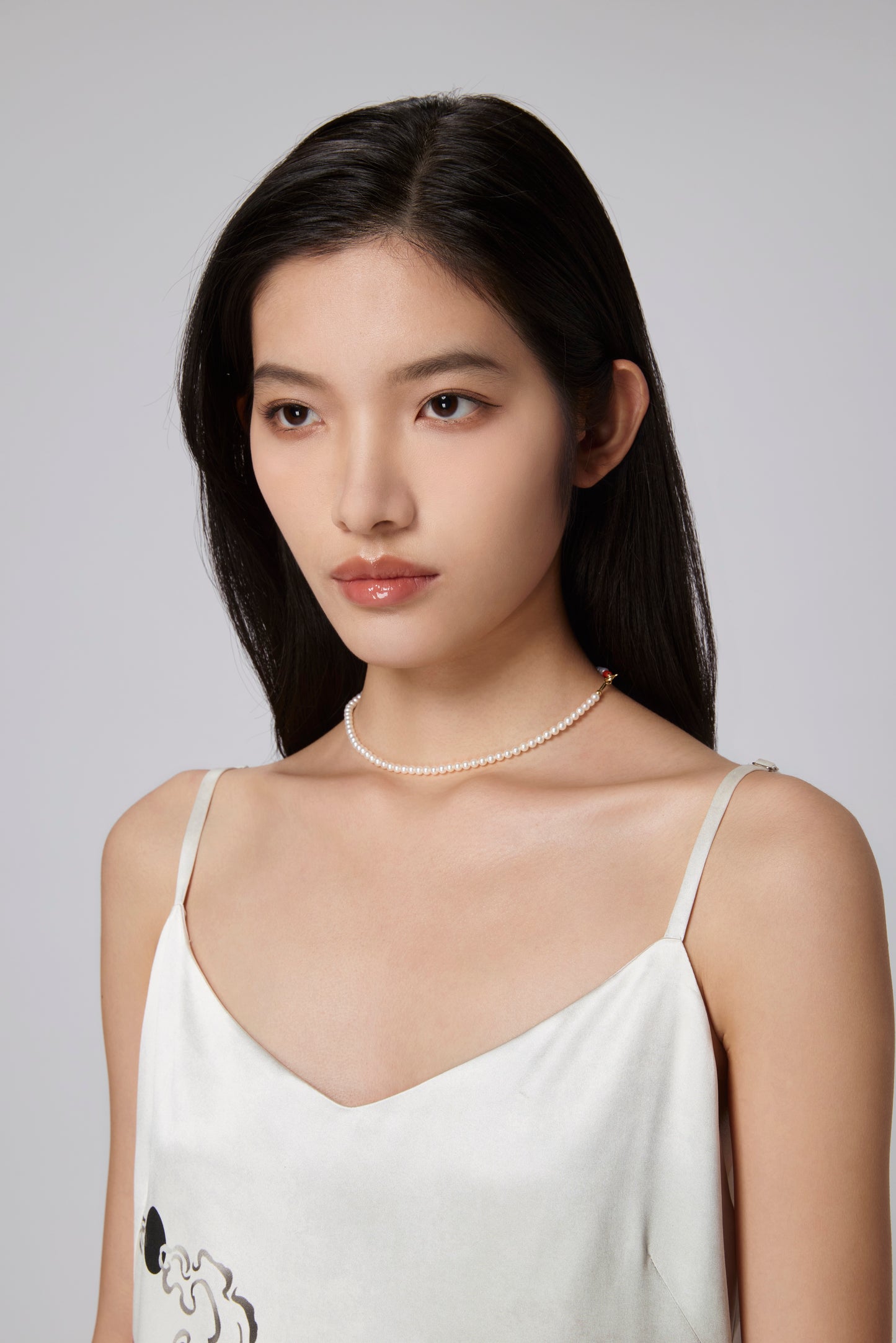 Mini Pearl Necklace with 18K Gold Accessories